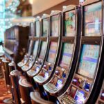 Jak hrát v kasinu za minimální částky: Vyberte vhodné automaty