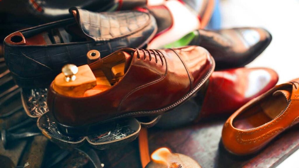 Jaké pánské boty k saku? Na schůzku či do práce? Tady je několik typů pánských bot