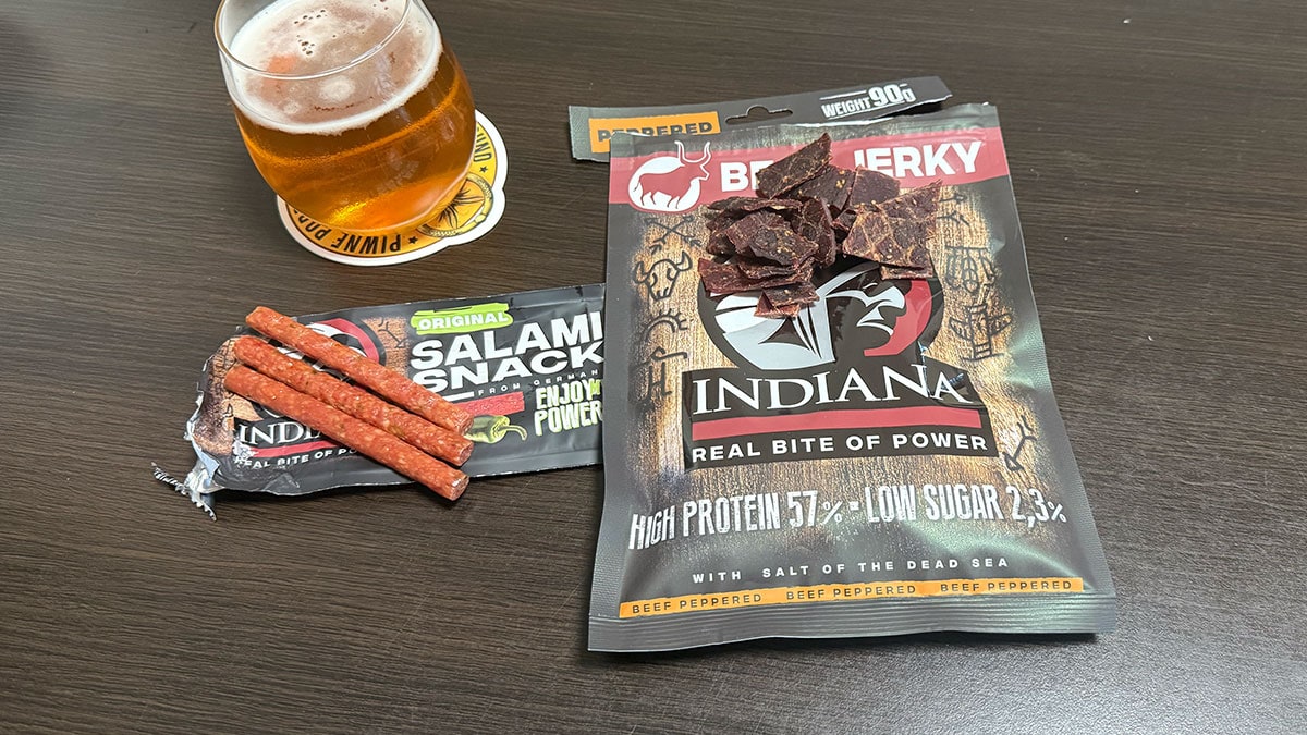 Salami snack jalapeno a beef jerky peppered od Indiana Jerky - sušené hovězí maso a salámky, recenze e-shopu jerky-shop.cz