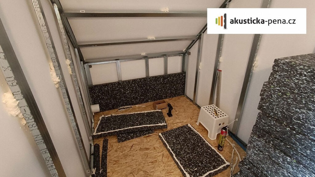 odhlučnění stěny v interiéru pomocí předstěny a protihlukových izolačních desek